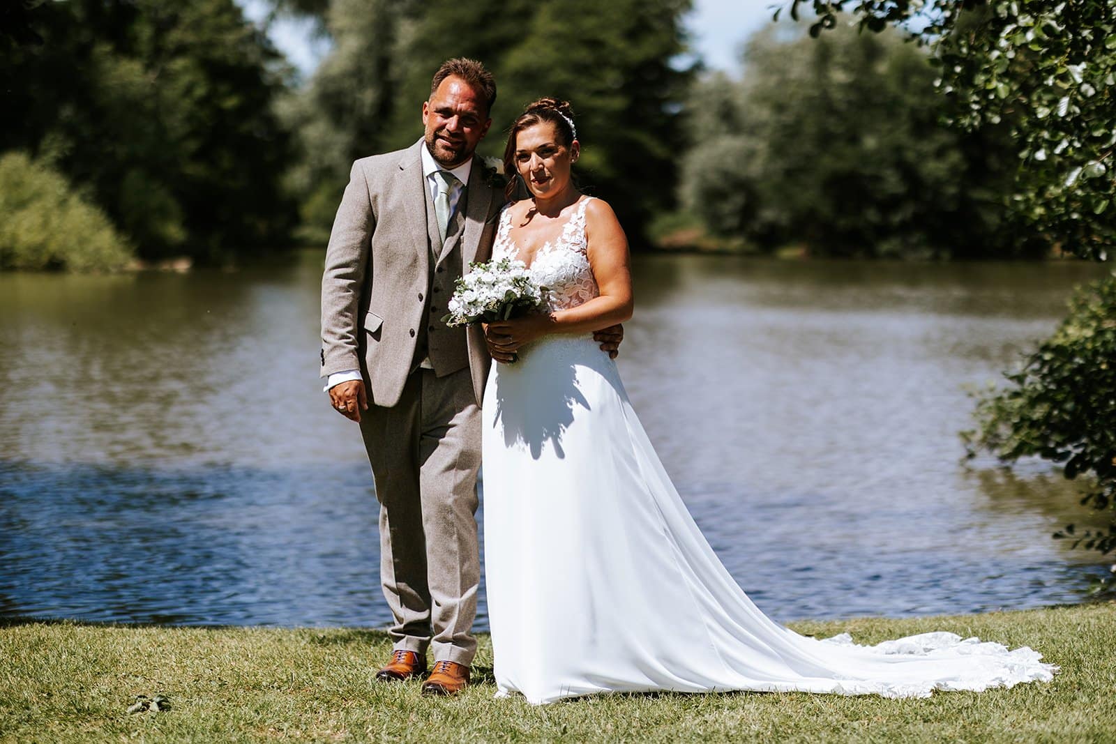 Rood Ashton Lake Wedding Photography Bride and Groon
