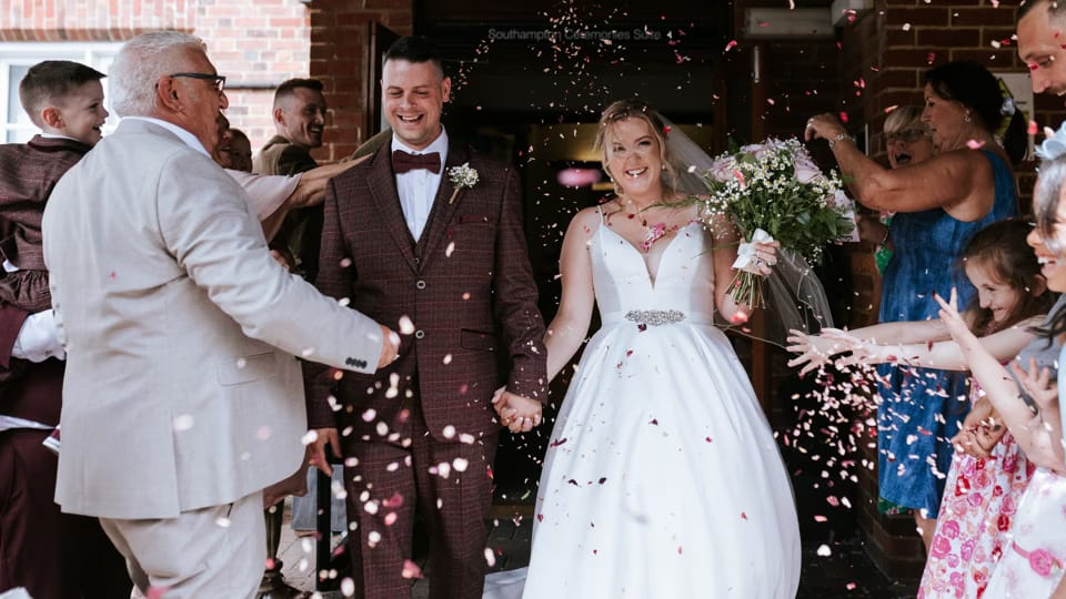 Bath Wedding Videographer | Capture Your Perfect Wedding Highlights 11 1483663093 fb0327ea62c5f82ca7f020eb36f286c425fe481797e43164e6fd10681c656a23 d 960