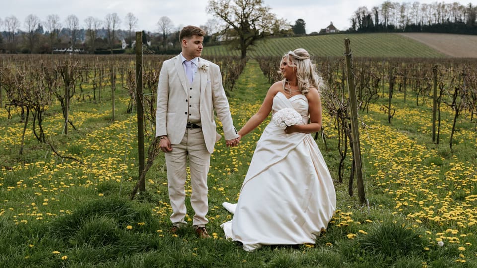 Bath Wedding Videographer | Capture Your Perfect Wedding Highlights 12 1659930822 098017a4081bd4ba1d0425c24553cde712778d4c253d0379332abd6ed20c37f8 d 960